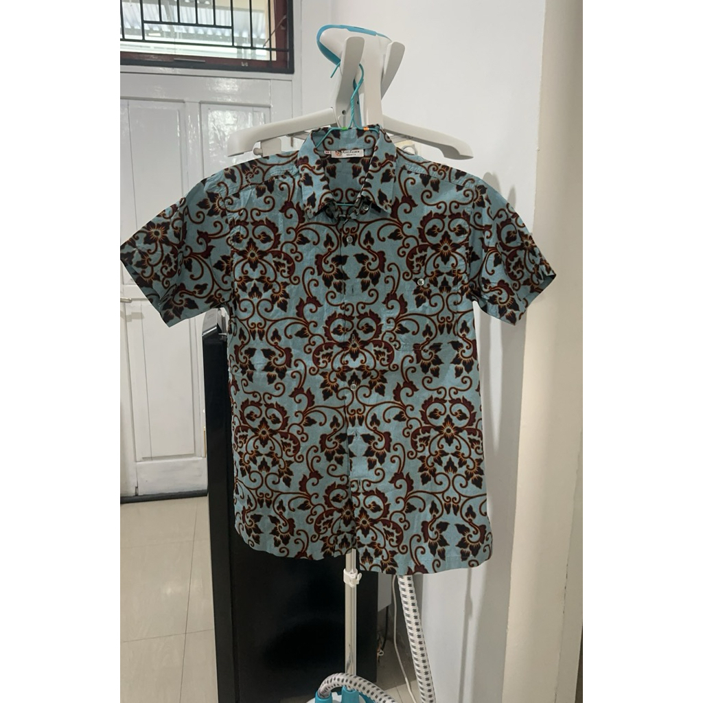 Preloved kemeja Batik Keris anak