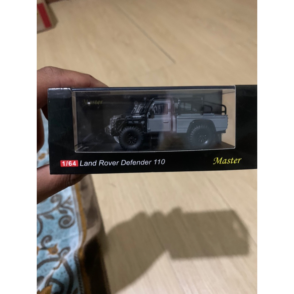 master land rover defender pick up 1/64
