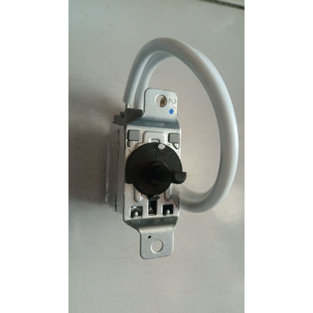Thermostat kulkas putaran setengah sharp original