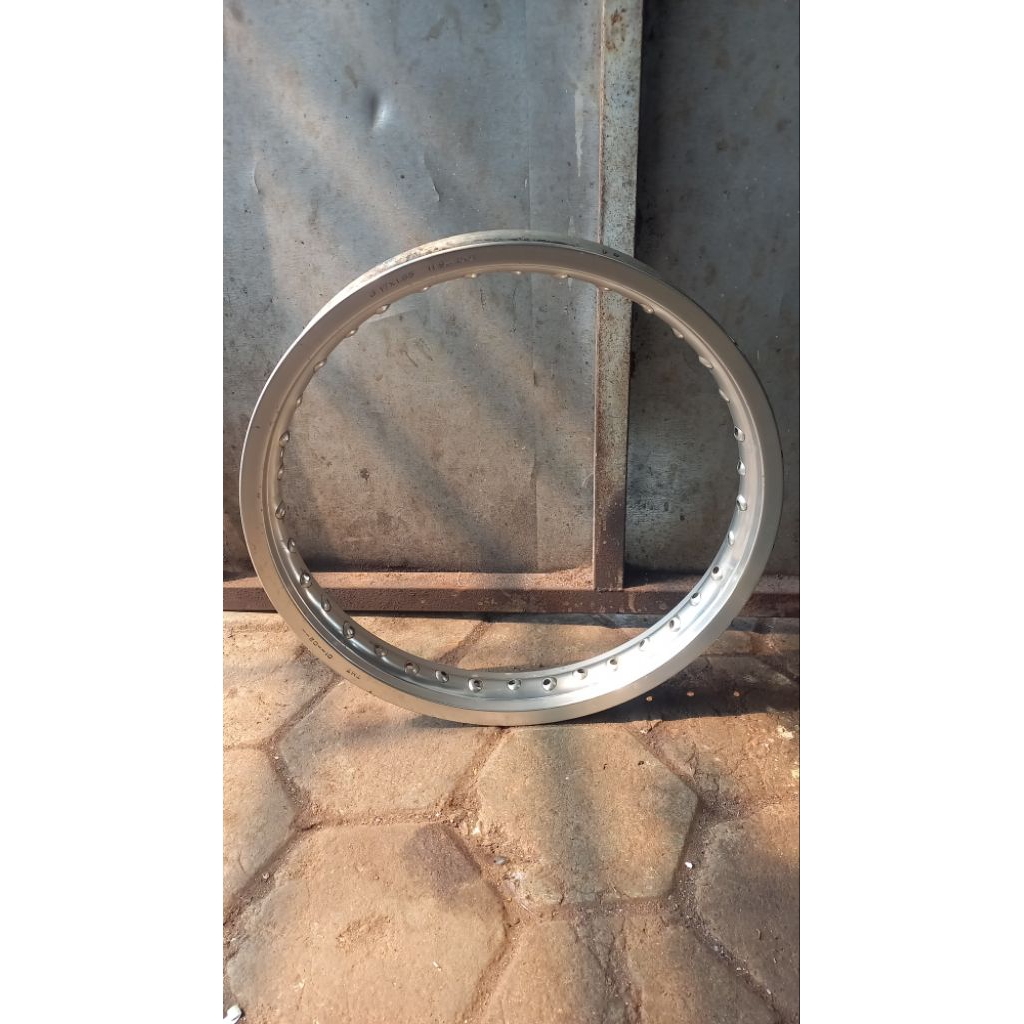 velg tmt 17x185