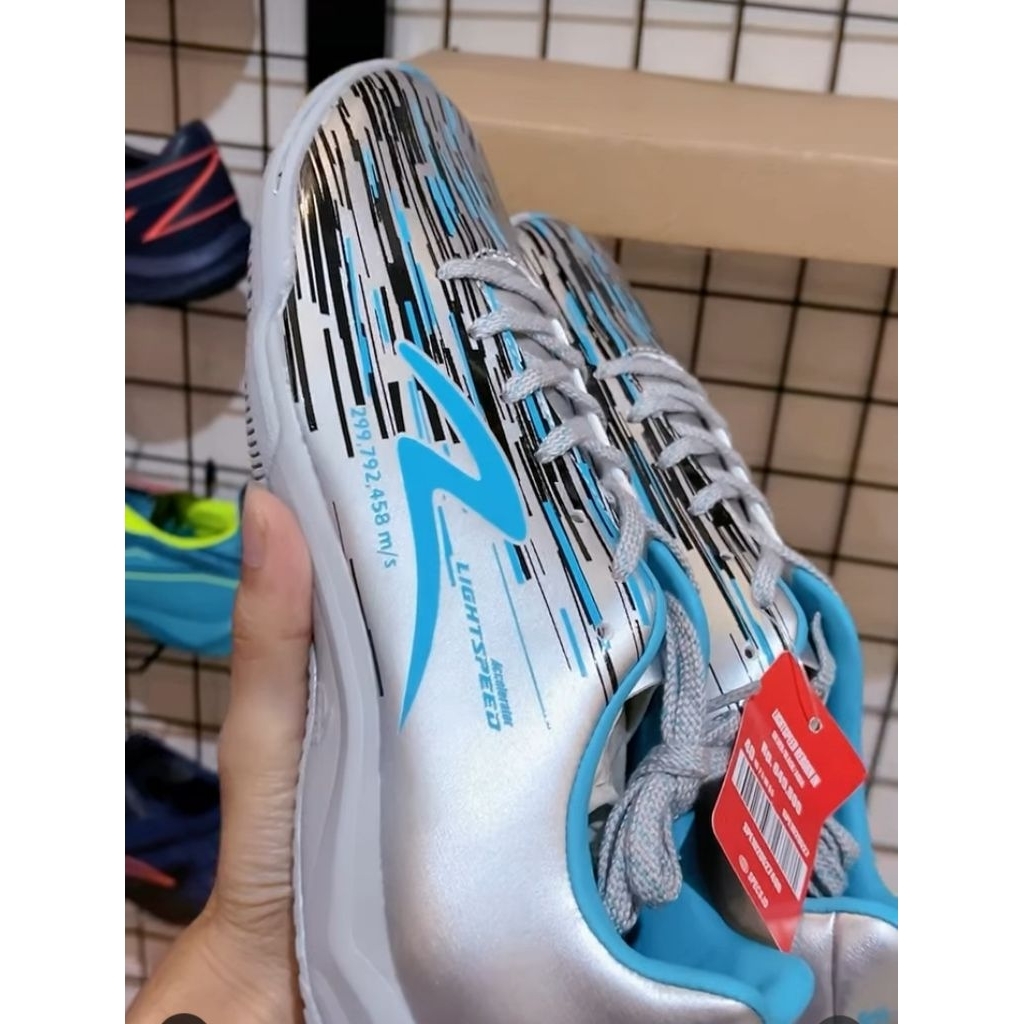 SEPATU FUTSAL LIGHTSPEED REBORN SILVER