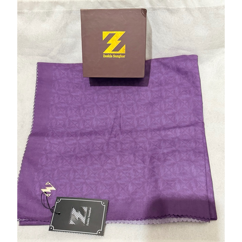 scarf  mono by zaskia sungkar