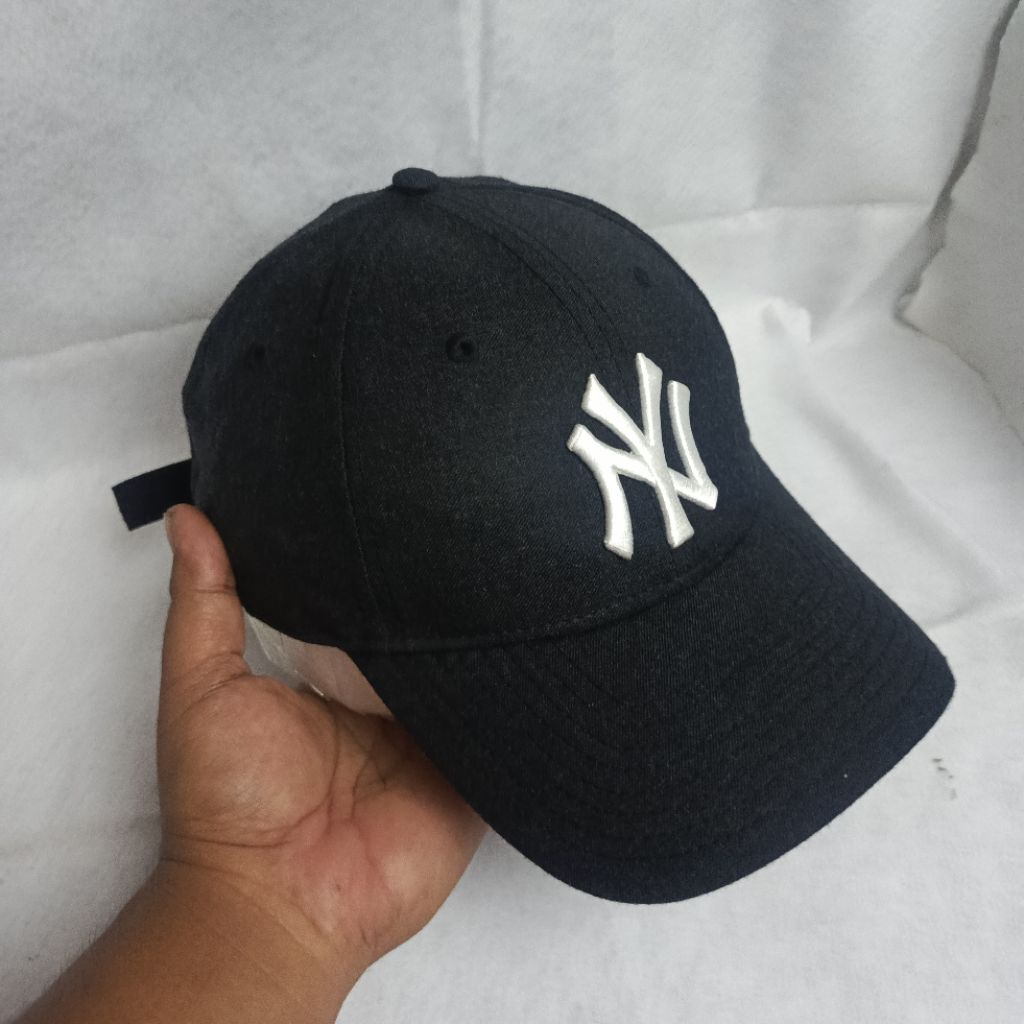 Topi New Era 9FORTY NY Yankees Black Cordura Edition - Original Preloved