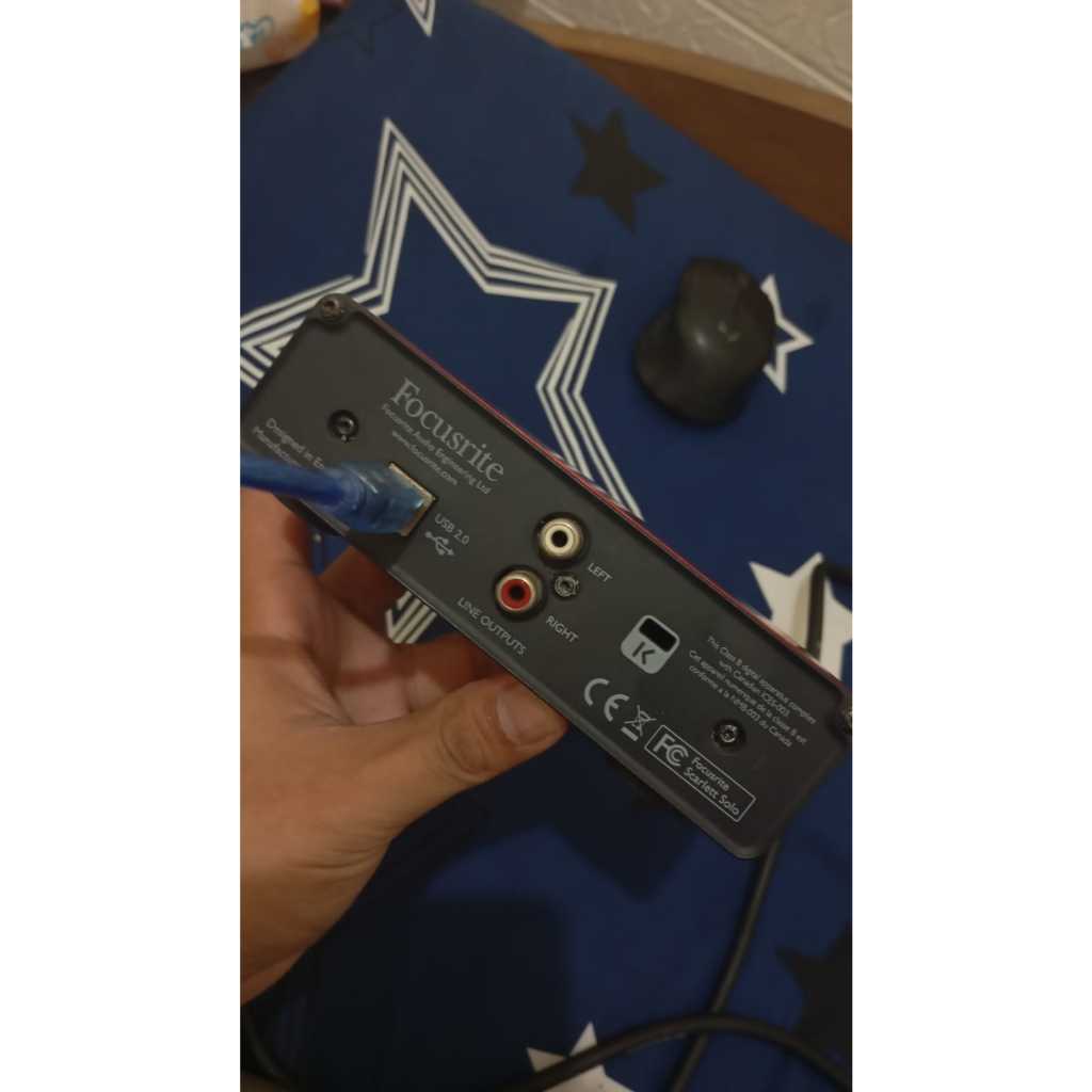 FOCUSRITE SOLO GEN 1 + MIC SAMSON CO1