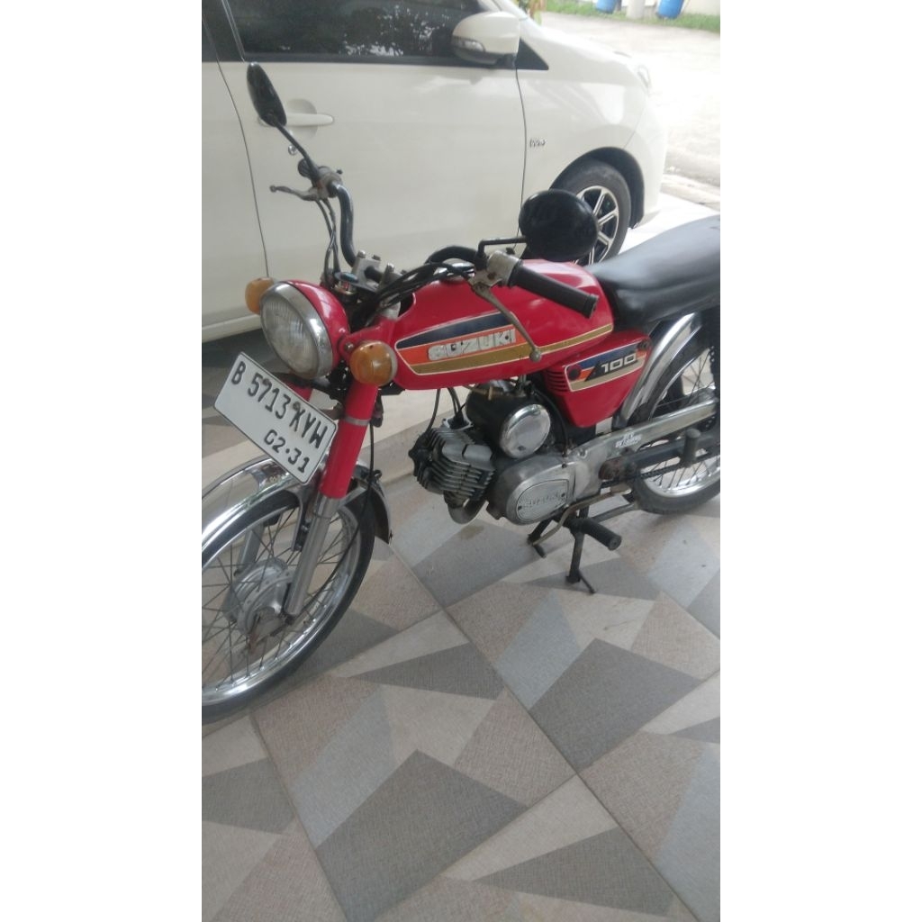 Motor Suzuki A100 tahun 1981