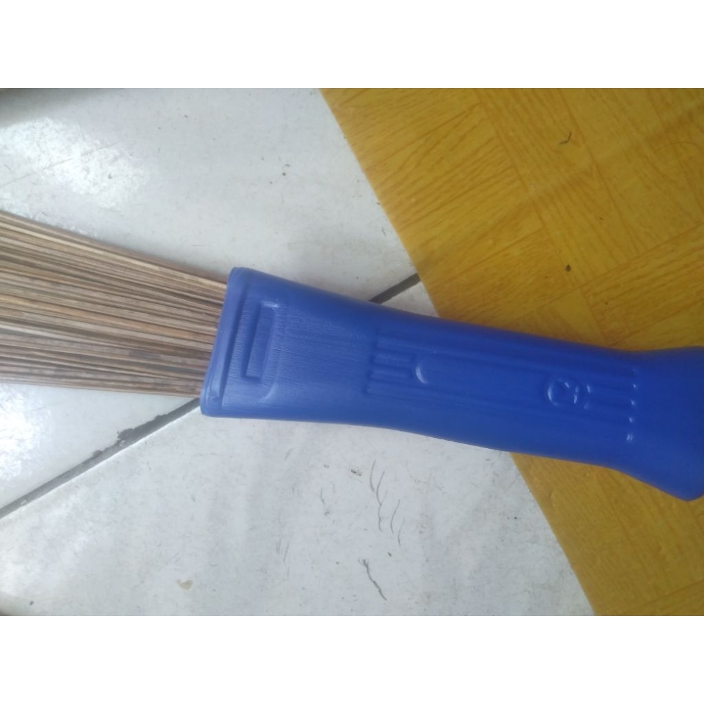 sapu tebah lidi coklat ready
