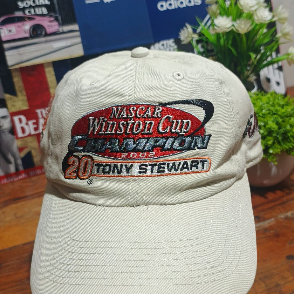 TOPI CAPS VINA NASCAR WINSTON CUP CHAMPION 2002 TONY STEWART