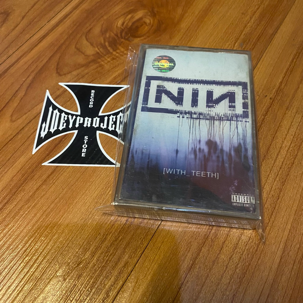 kaset nine inch nails - with teeth