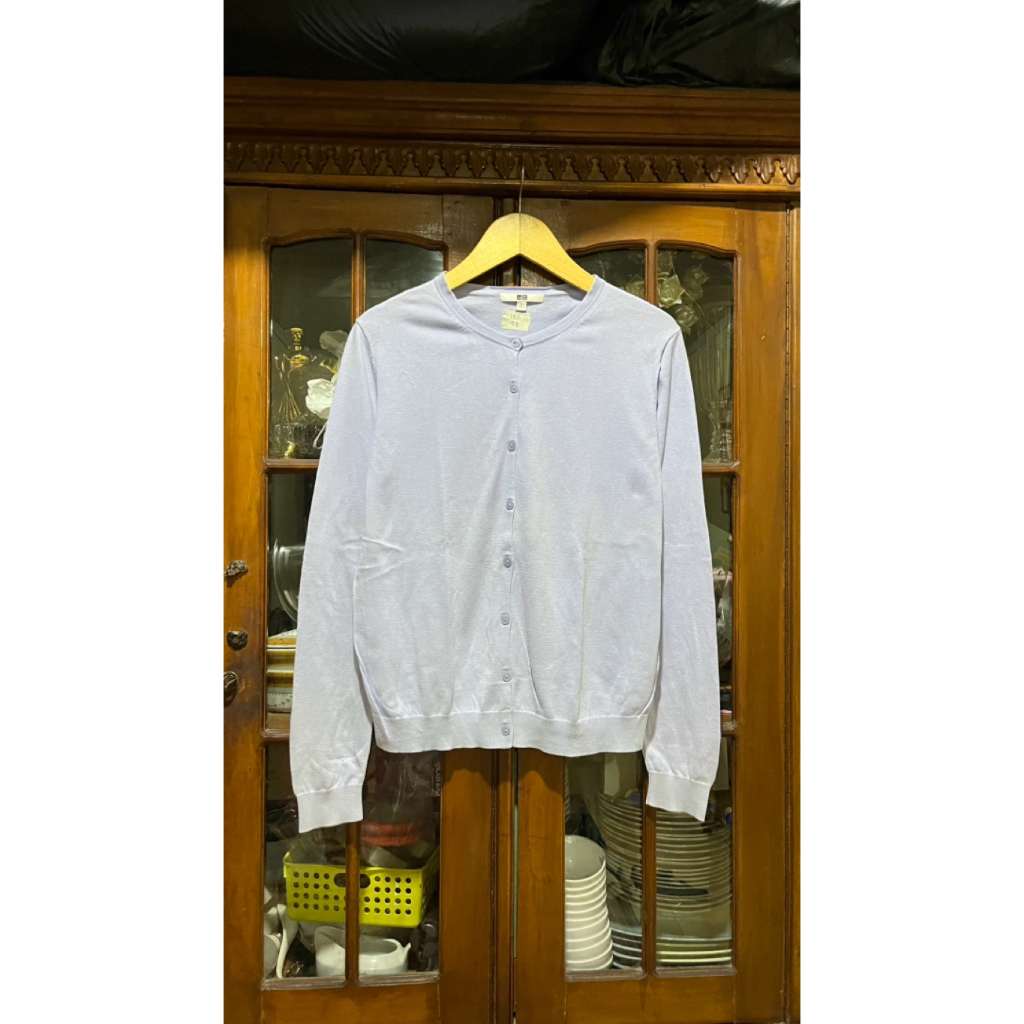 CARDIGAN UNIQLO LILAC SIZE L (ada minus)