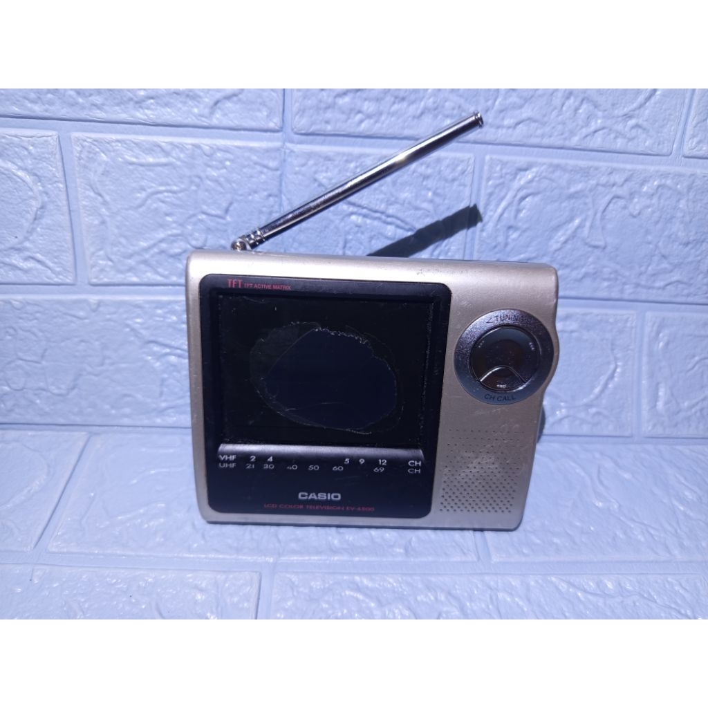 Tv mini pocket Casio EV-4500P ( minus / buat display atau kanibalan )