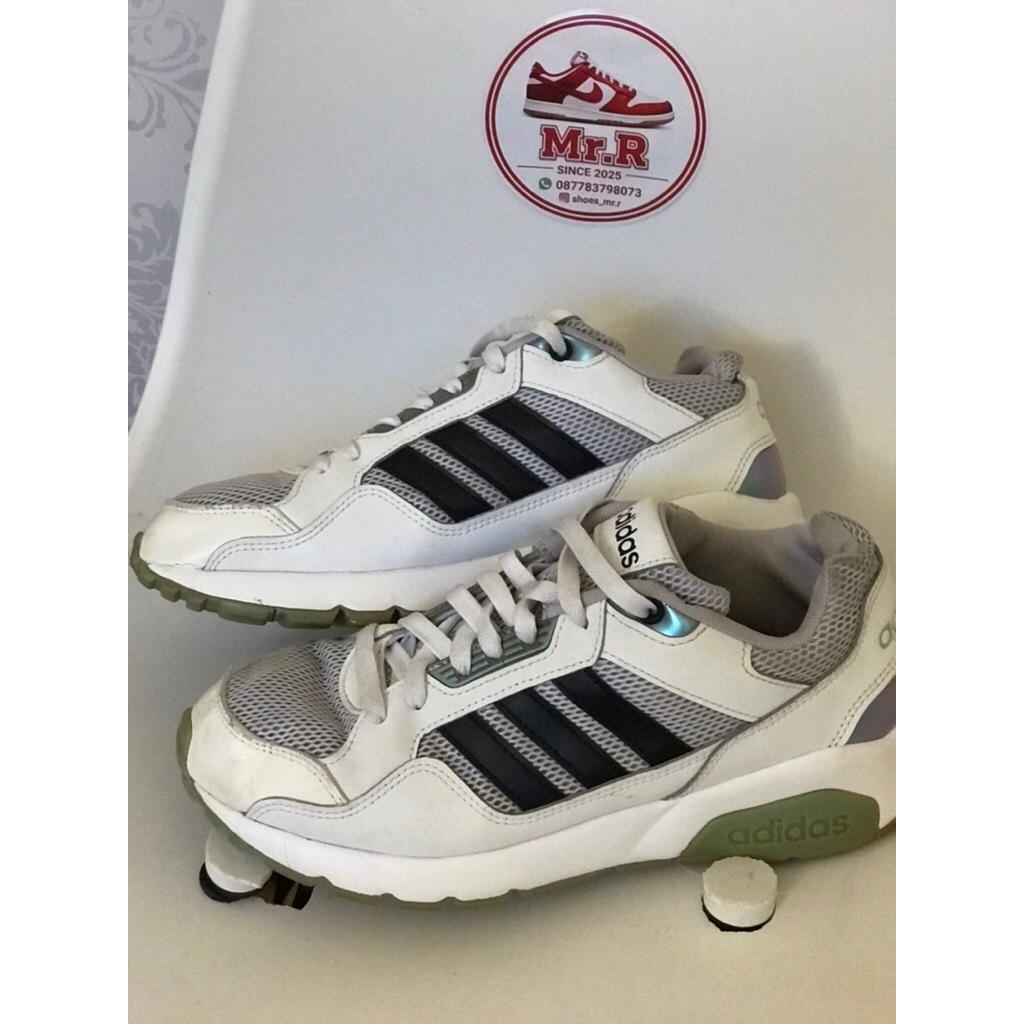 adidas Run 90s