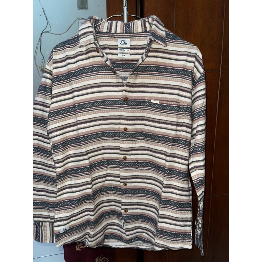 Kemeja QuikSilver