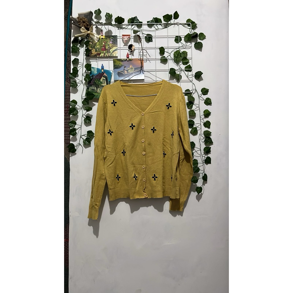 cardigan kuning
