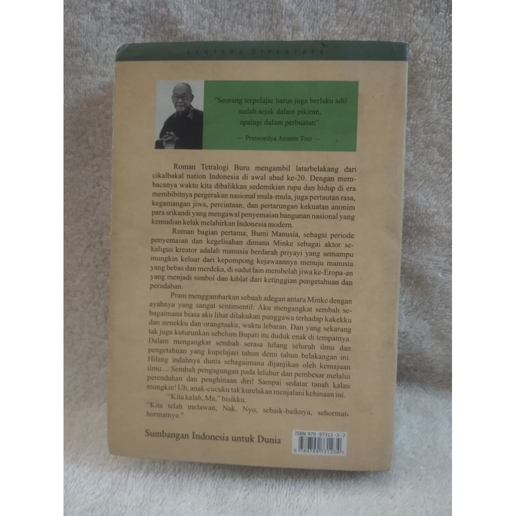 pramoedya ananta toer bumi manusia