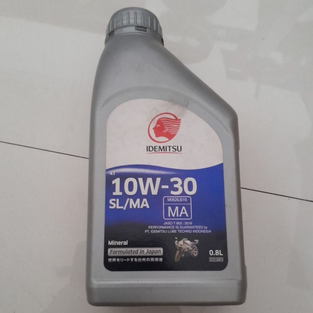 Oli Idemitsu 4T 0.8L 10W-30