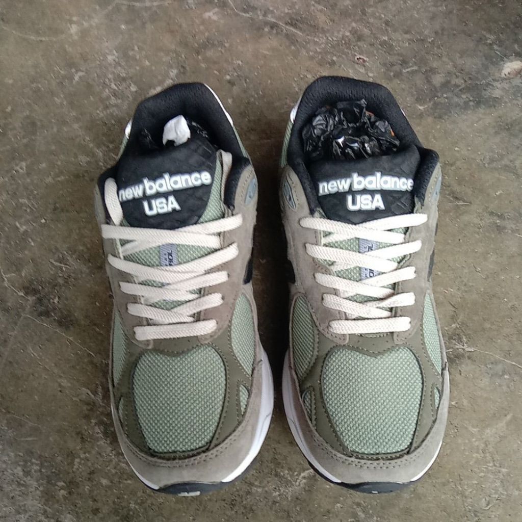 New Balance 990