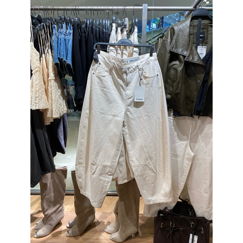 Jastip Bershka Celaa Jeans Barrel