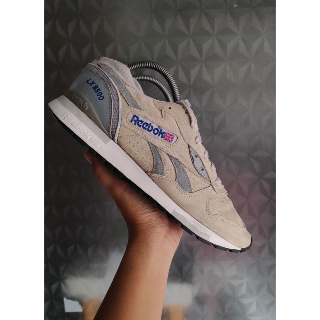 sepatu Reebok SZ 41 second bekas preloved