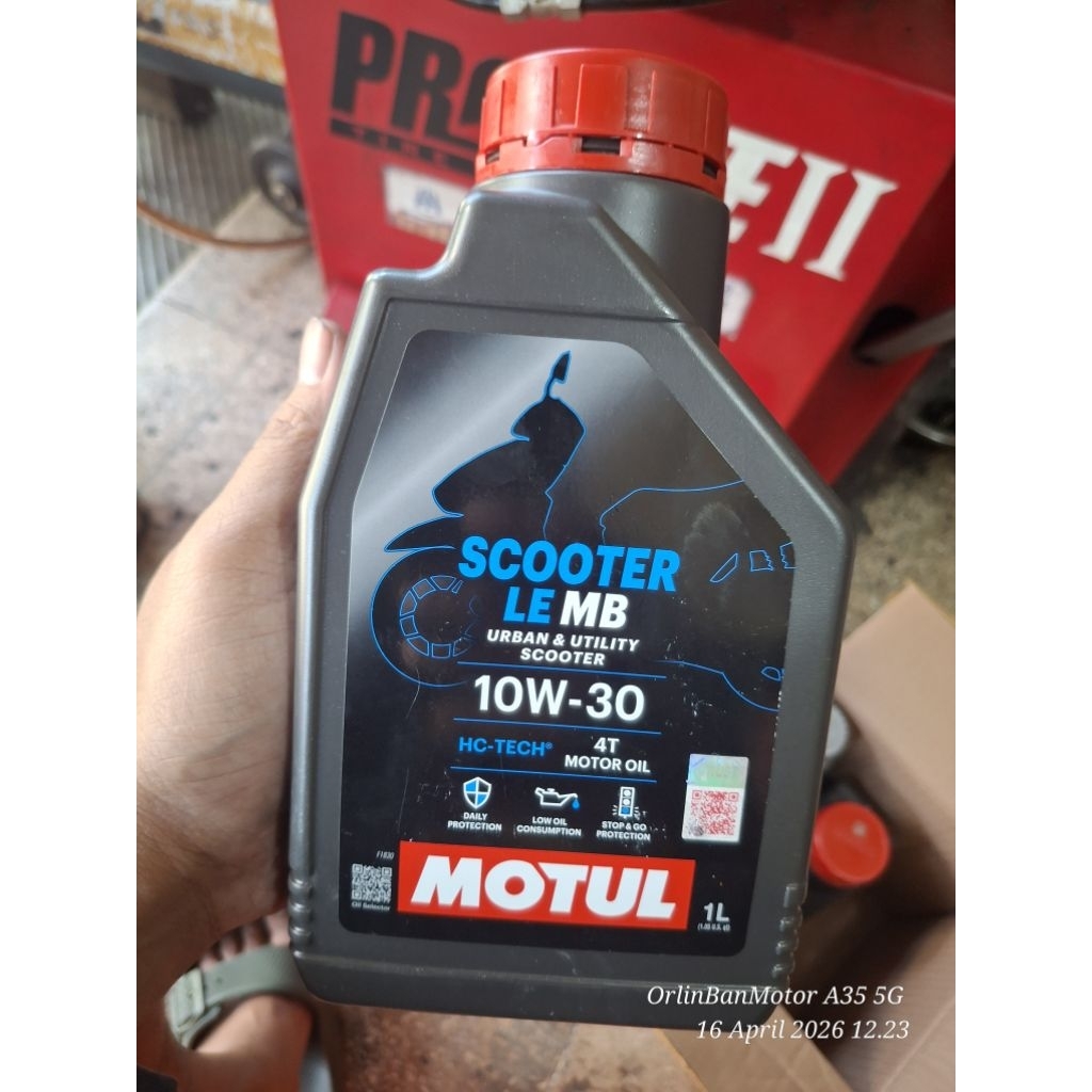OLI MESIN MOTOR MOTUL SCOOTER 10W-30 1L/OLI ORIGINAL MOTUL METIC ADV160/OLI MOTUL MOTOR METIC AEROX1