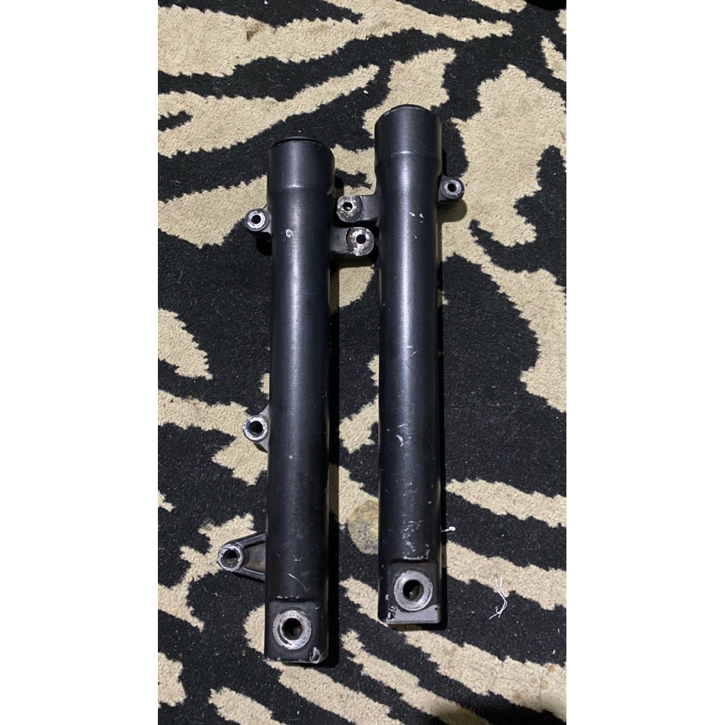 bottom shock depan cb150r/cbr150