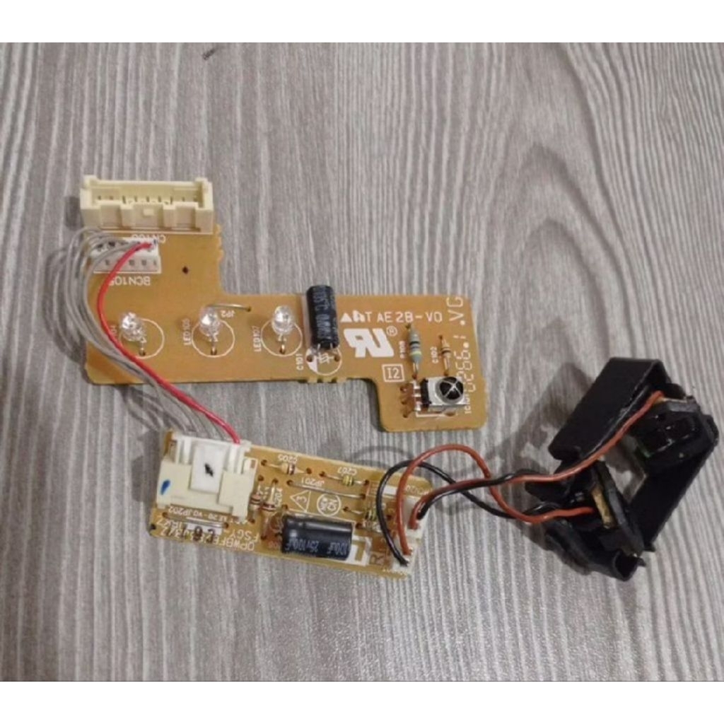 SENSOR AC SHARP J-TECH INVERTER QPWBFB735JBZZ AH-XP6UHY/10UHY ORIGINAL