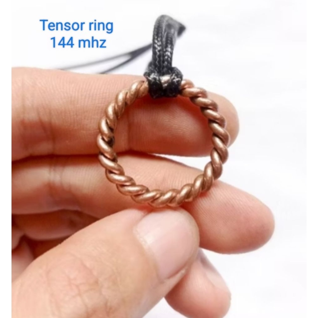 Liontin tensor ring