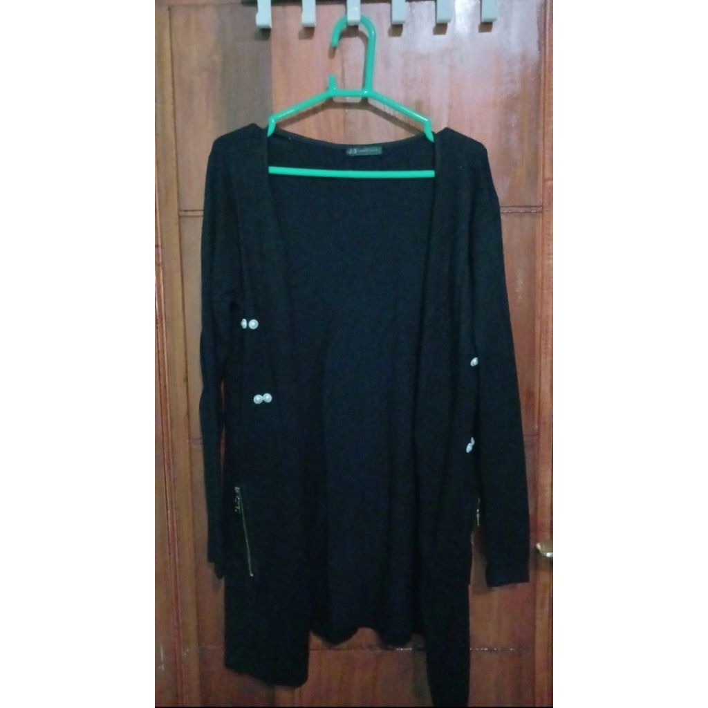 preloved Outer wanita hitam lengan panjang