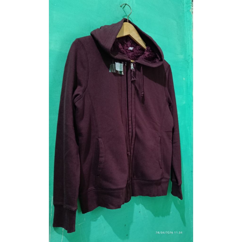 Hoodie Sherpa Uniqlo Maroon Original Preloved