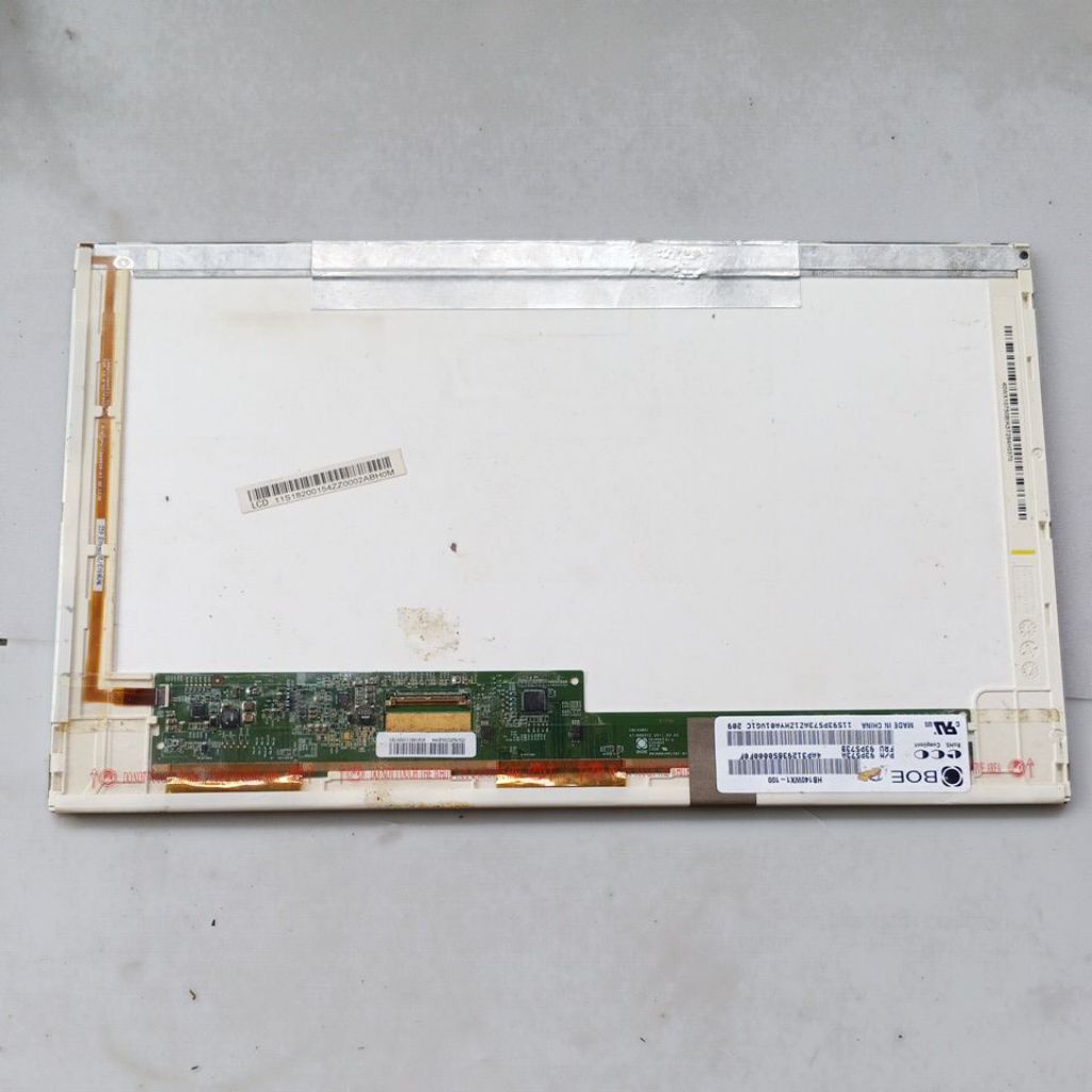 LCD Laptop 14 inch 40 pin Standar Tebal Minusan