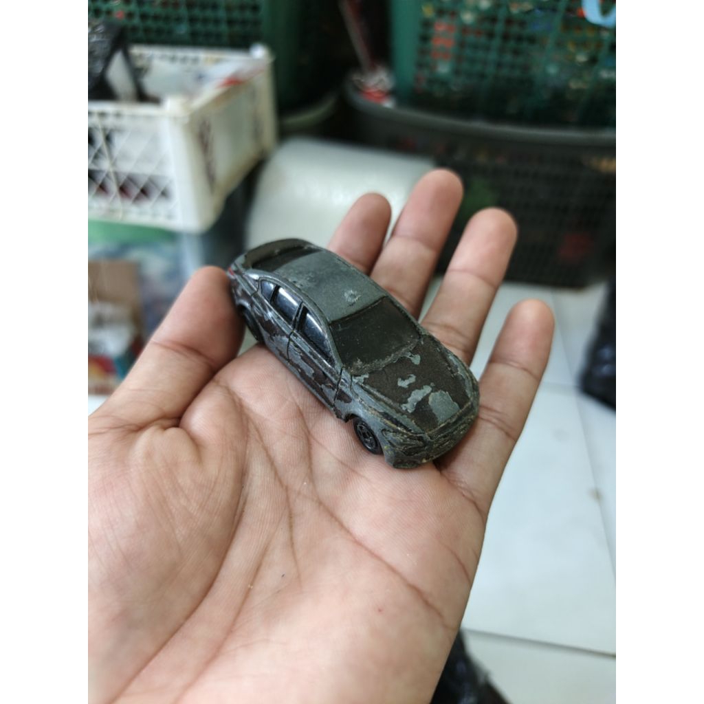 diecast tomica skyline