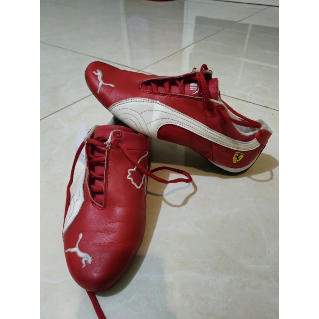 sepatu second puma x ferarri size:43