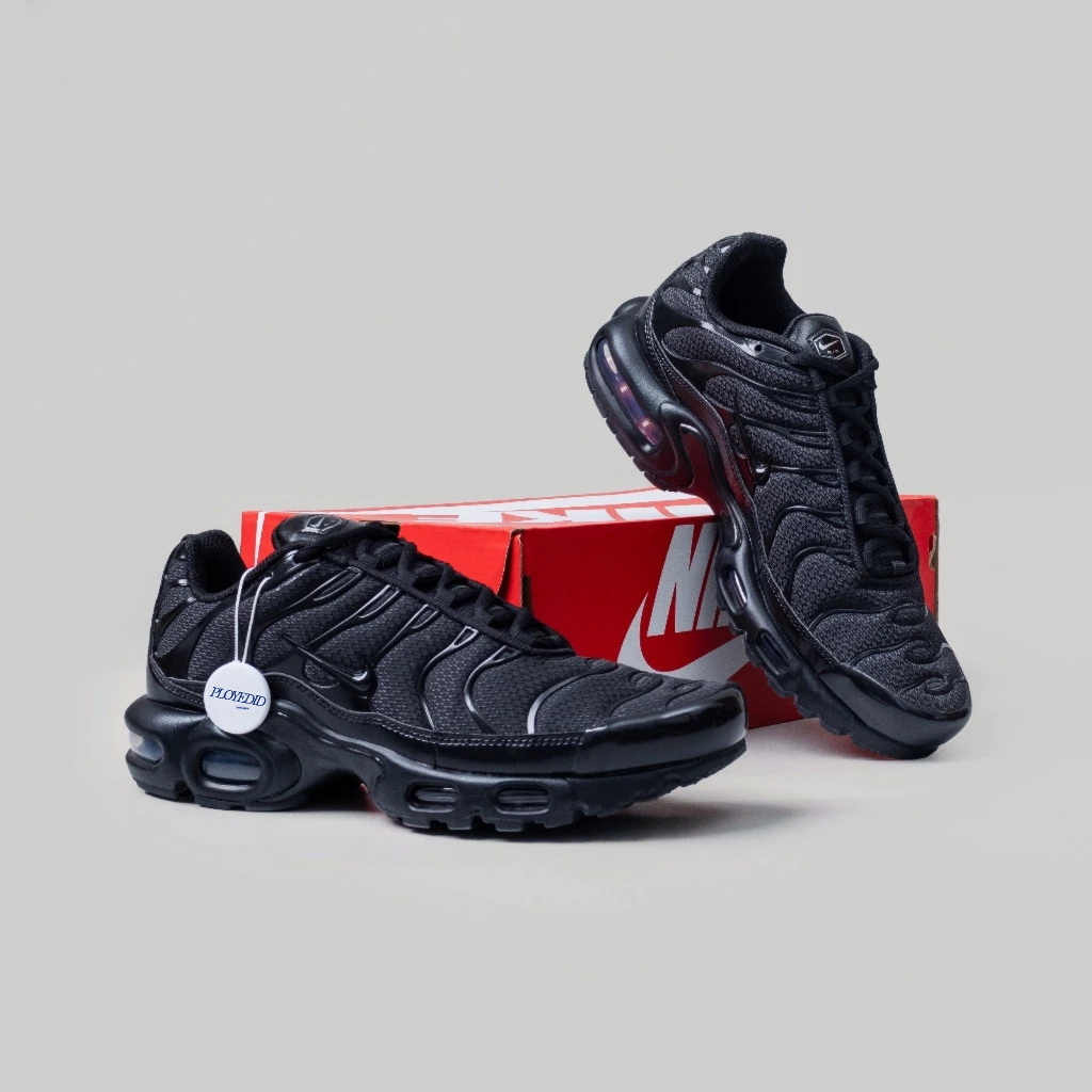 Nike Air Max TN Plus Triple Black
