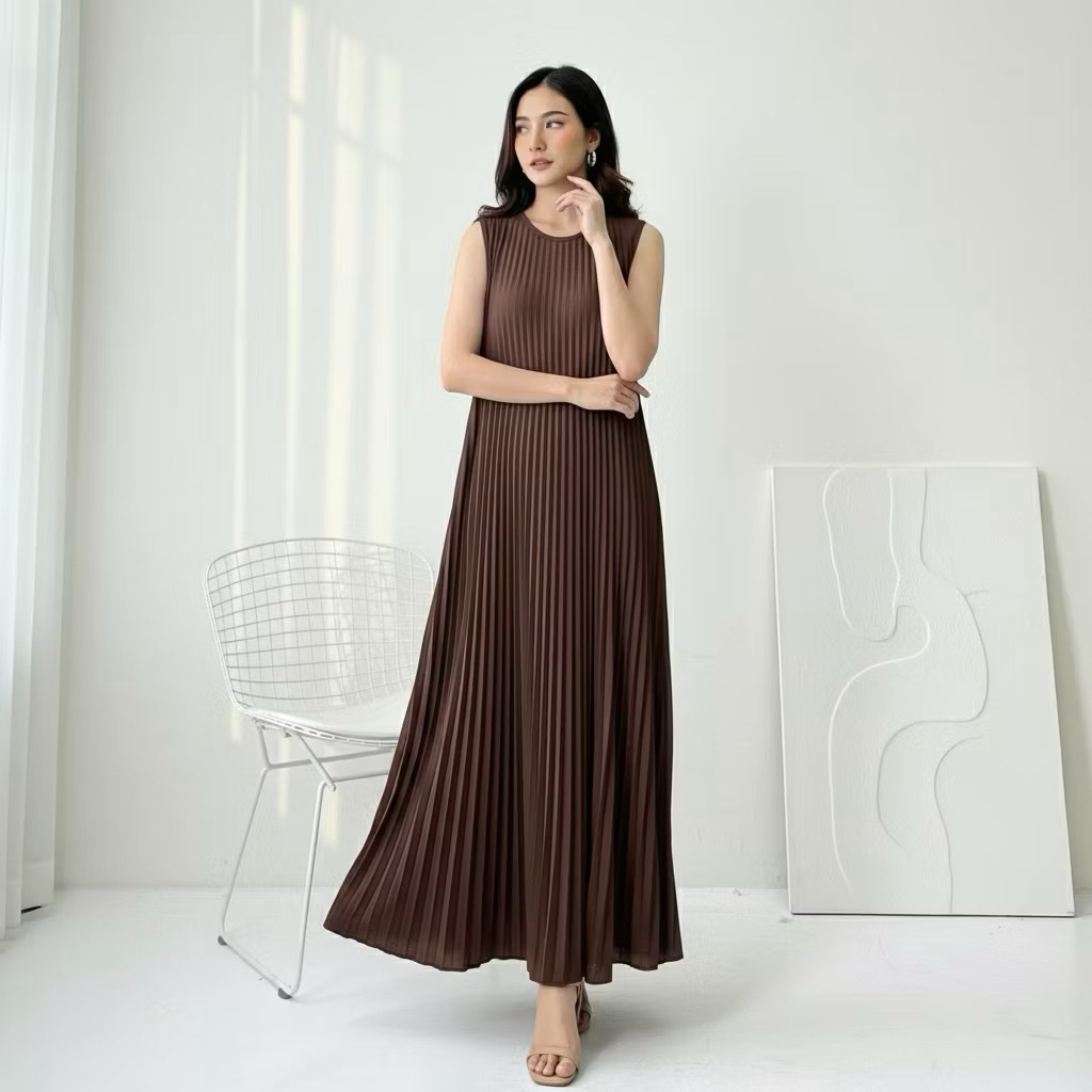 SANDRA PLEATED DRESS - Dress Plisket Premium Tanpa Lengan - Sleeveless Maxi Pleated Dress - Inner Ga