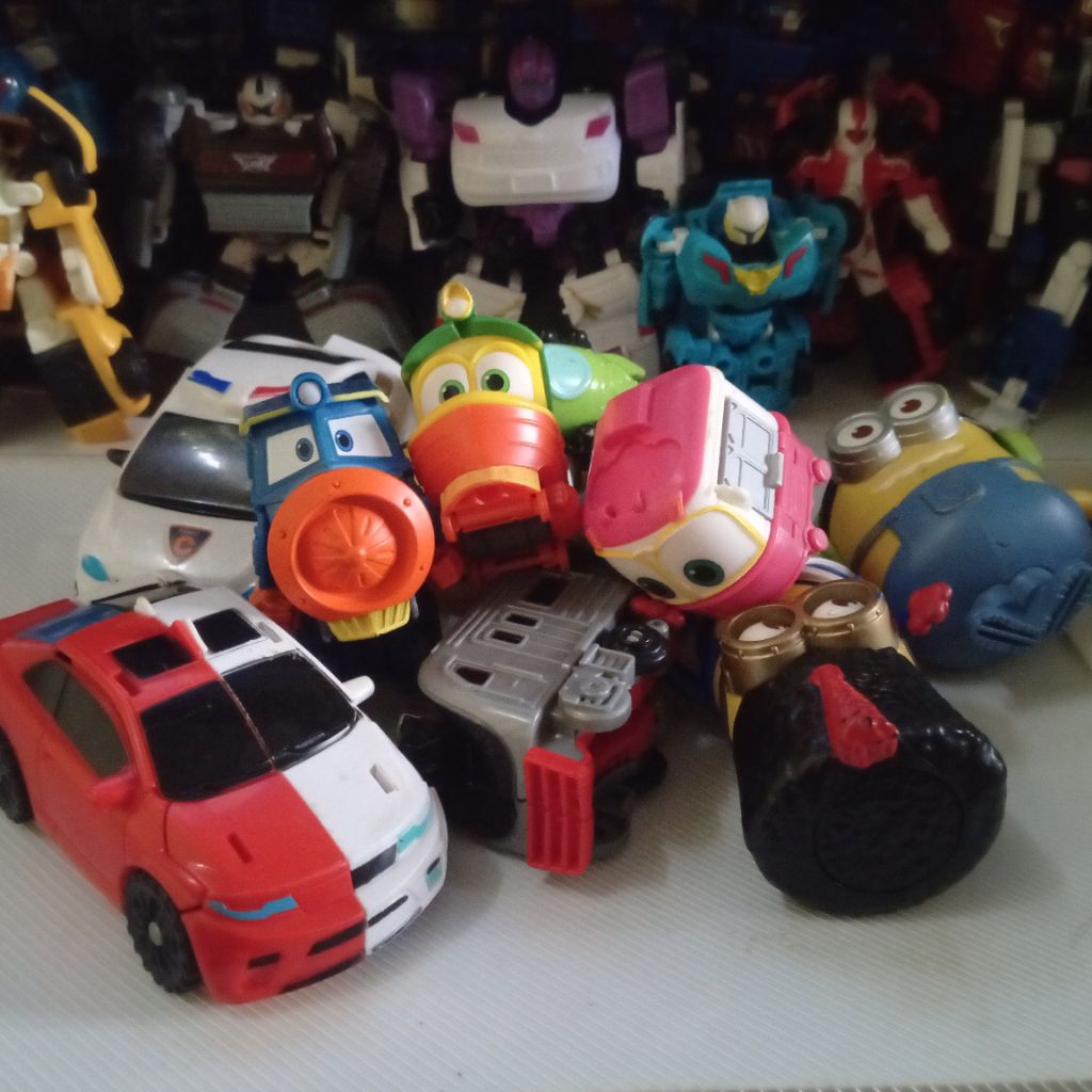 mainan tobot/robot/Minion bekas