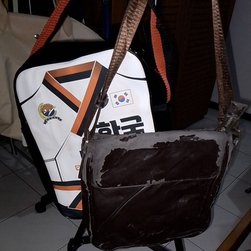 Tas Sling Bag Kulit ESQUIRE minus...