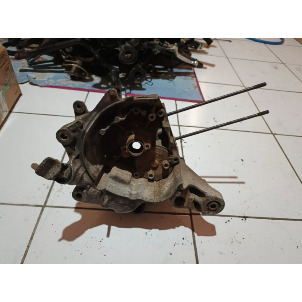 Crankcase Rengkes kalter Krengkes kanan Beat Karbu KVY Original copotan