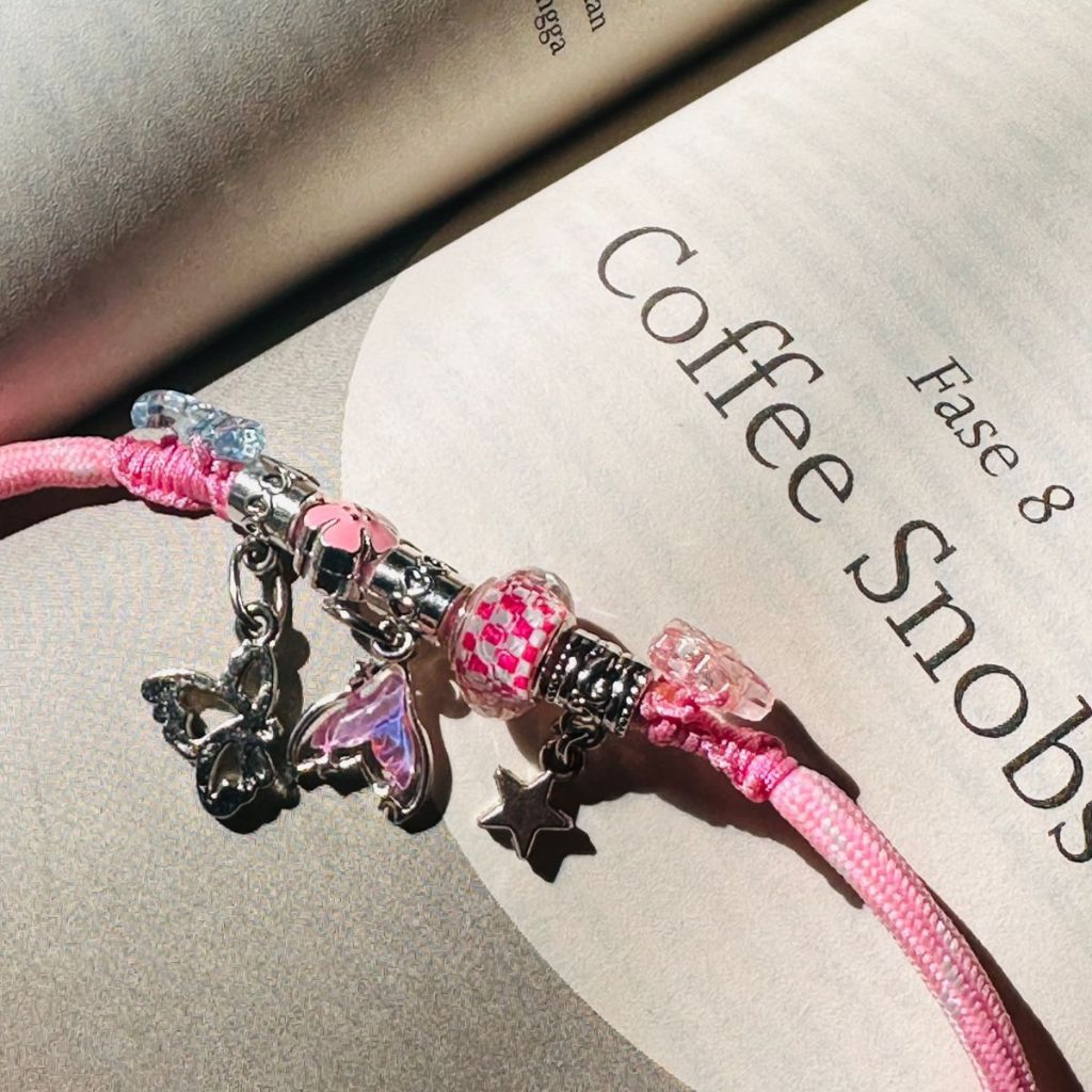 Gelang paracord charm