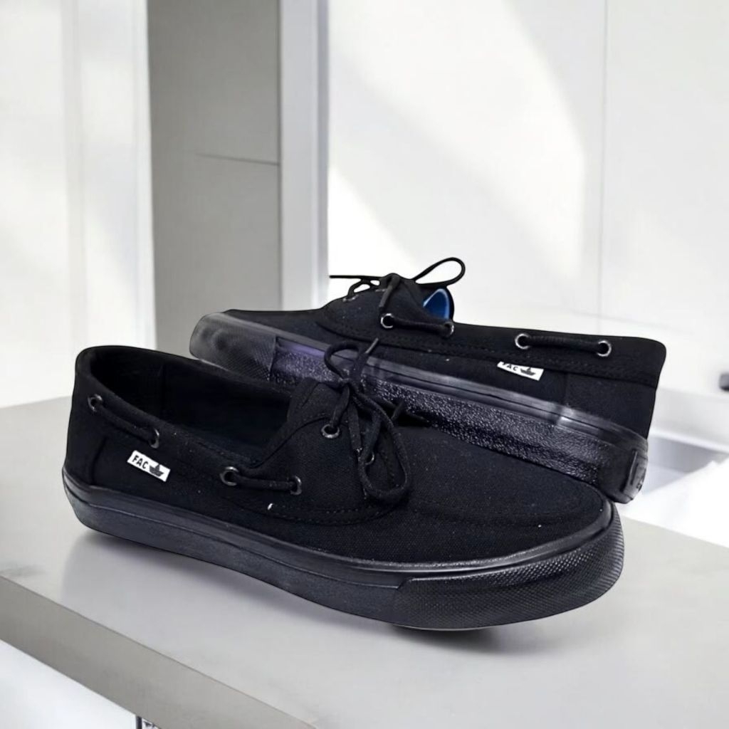 Sepatu Sneaker Pria & Wanita/ Bisa buat Sekolah atau Lebih Keren buat Nongkrong