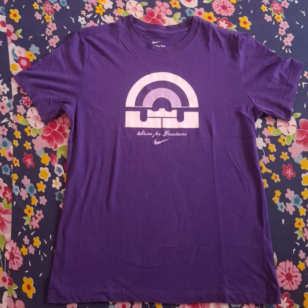 Kaos T-shirt Nike Tee Ungu Original Bekas Preloved Second
