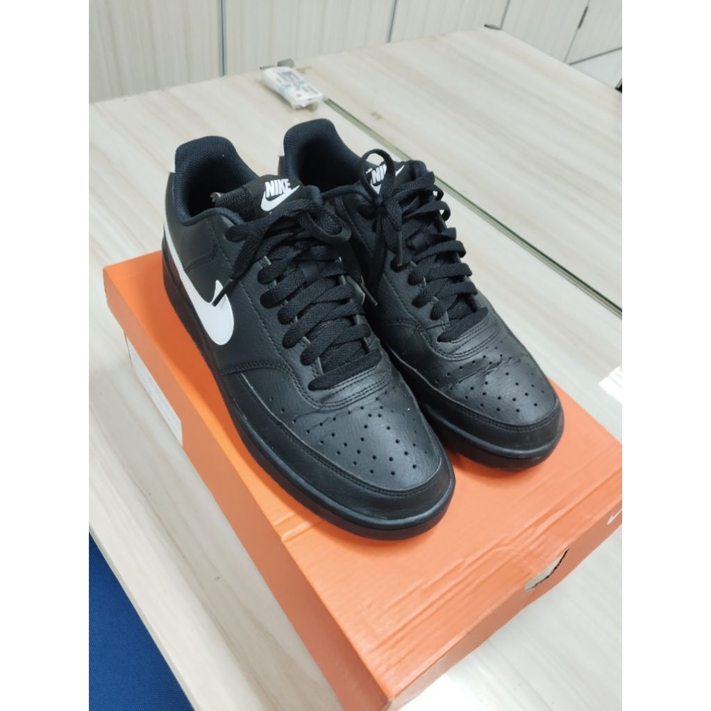 Sepatu second/ pre loved NIKE court vision low