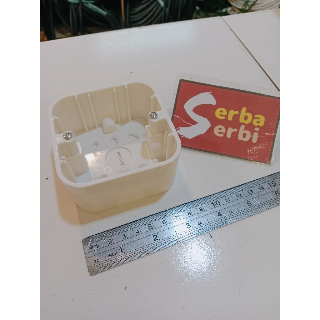*WEJ6911 OUTBOX PANASONIC*Box timbul saklar kontak lubang