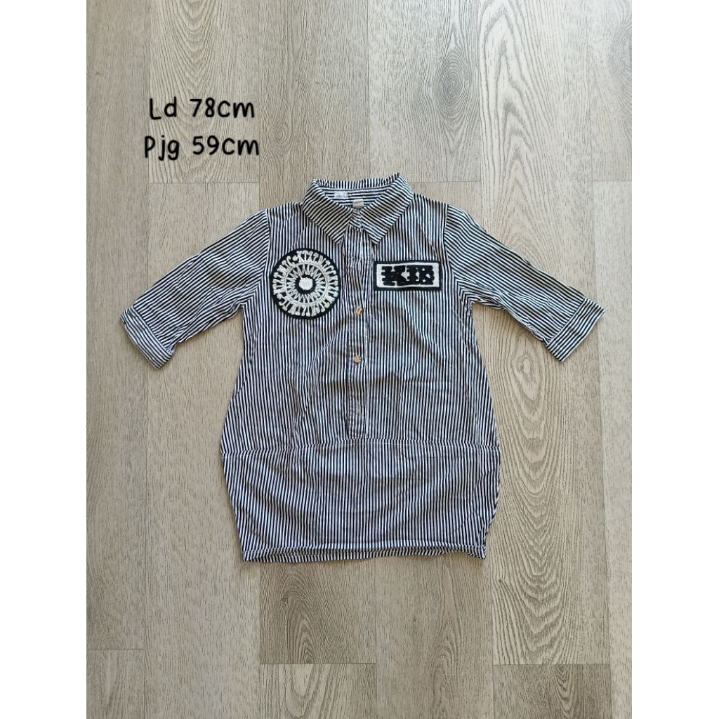 [size 10-12T] Preloved kemeja cewek garis-garis hitam putih anak ABG remaja