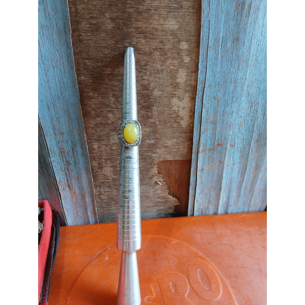 Cincin akik batu kuning uk 8 55rb antik vintage lawas kuno  display dianggap mati
