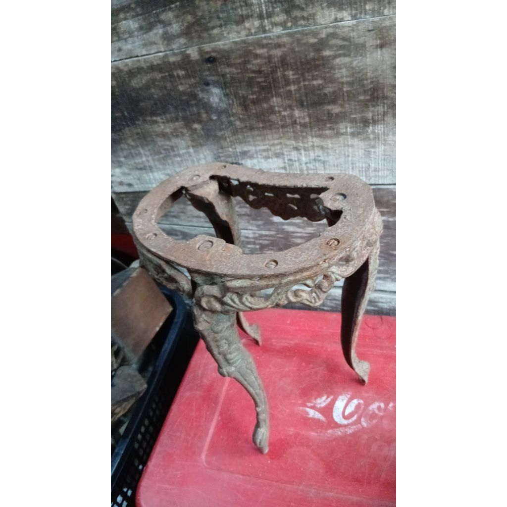 Tempat tv 255rb jadul antik kuno lawas vintage display