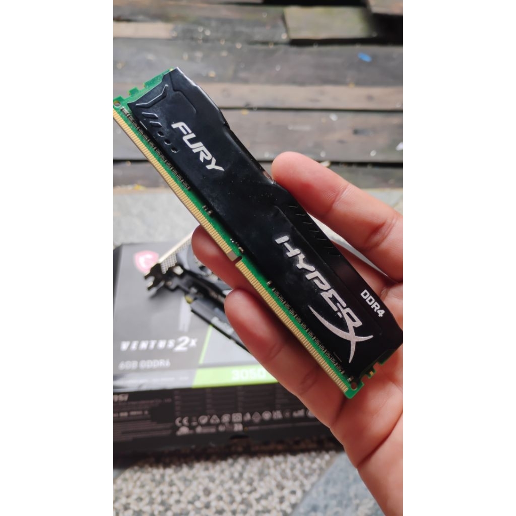 RAM Samsung pakai Heatsink 8GB DDR 4 3200Mhz