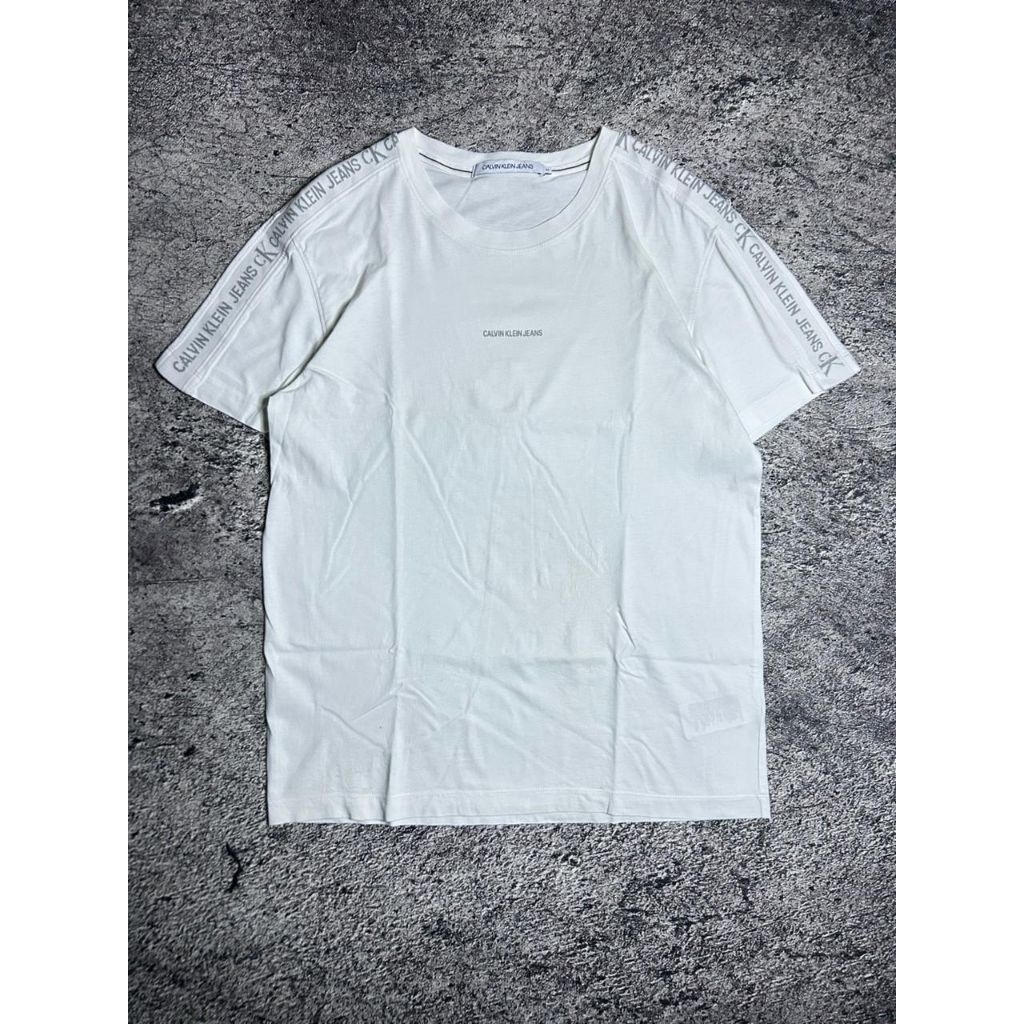 Kaos Calvin Klein Tapped Original