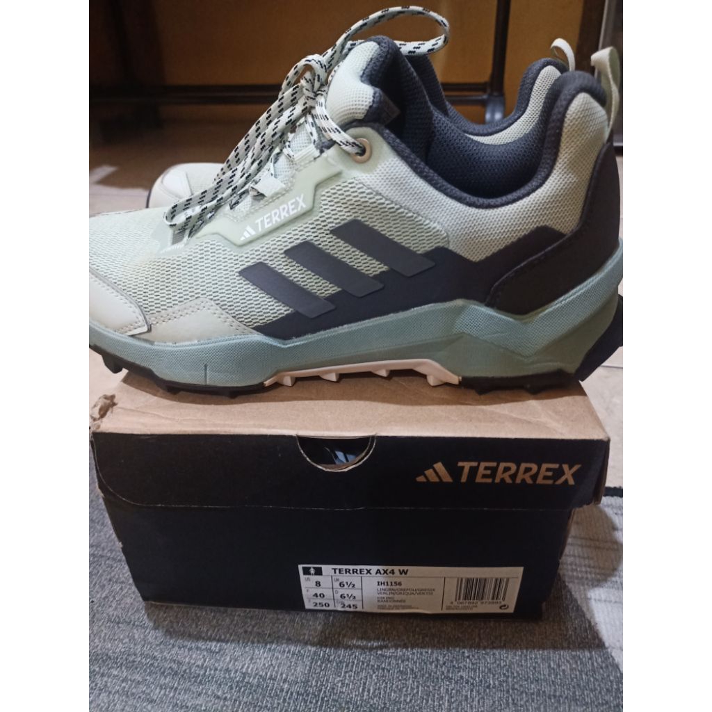 Adidas Terrex AX-4