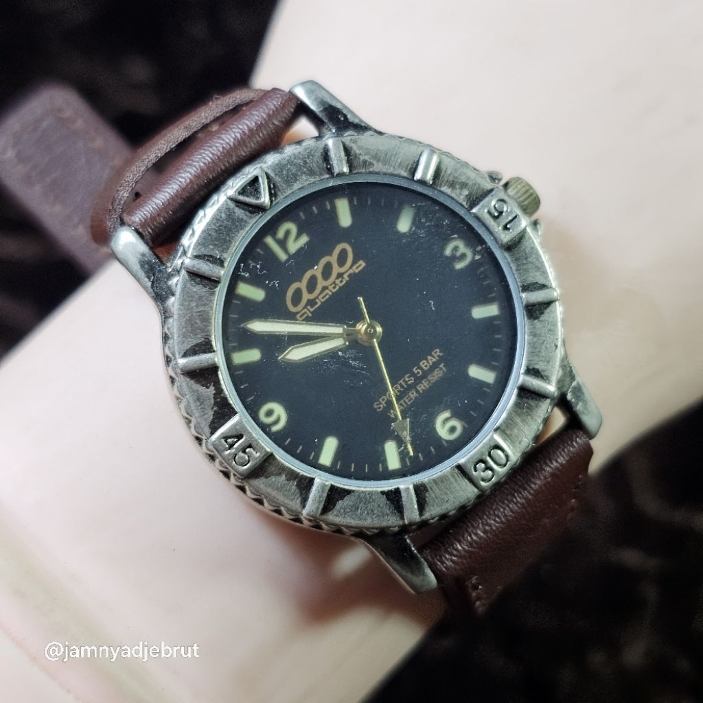 Jam Audi Quattro Rusty Grey Black Bekas