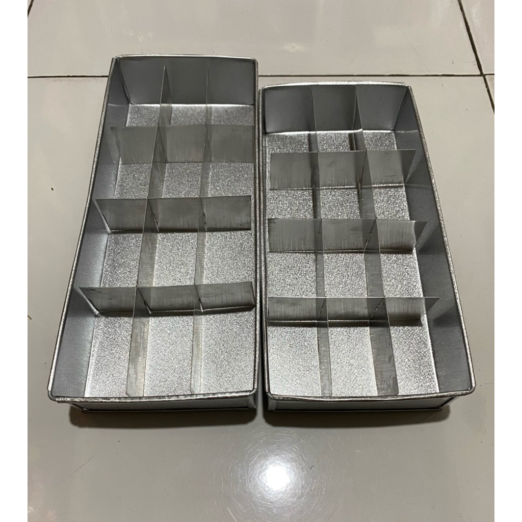 Loyang Dan Sekat Brownies 12 Lubang Ukuran 20x10/22x10/25x10 Cm Tinggi 4 Cm / Loyang Sekatan Cetakan