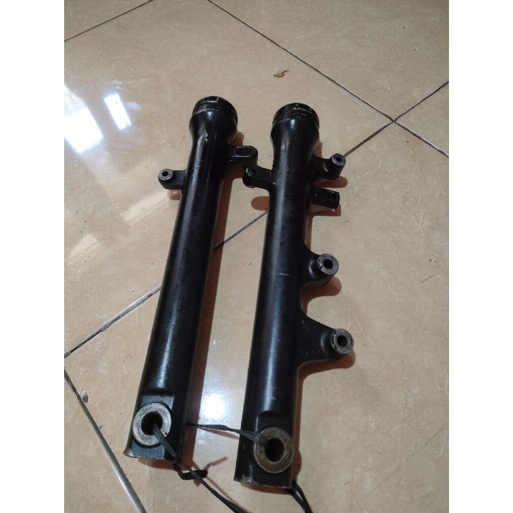 Bottom Shock Depan Kiri Kanan Satria FU Karbu Ori SGP